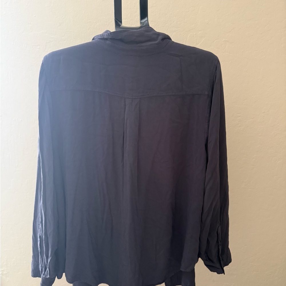 torrid Dark Gray Long-Sleeve Button-Down Shirt - Picture 4 of 7